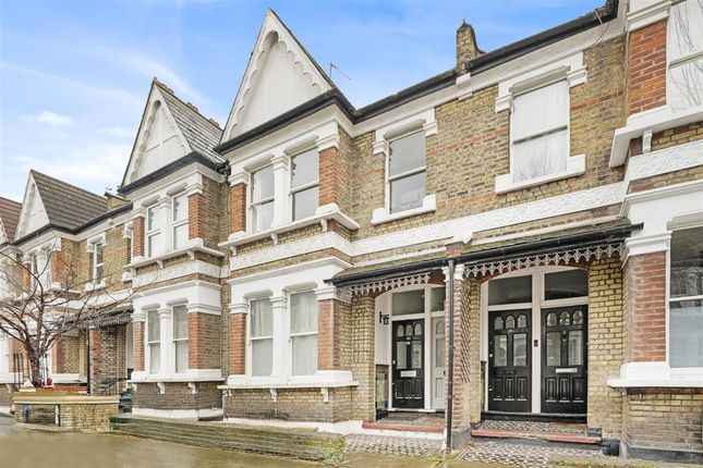 Princess May Road, Stoke Newington, N16 2 bed flat for sale