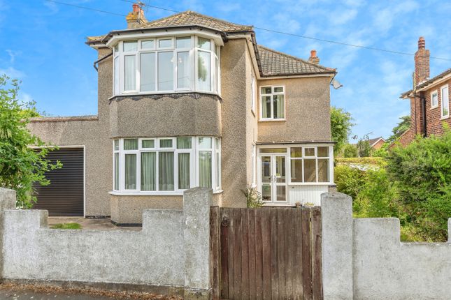 4 bed detached house