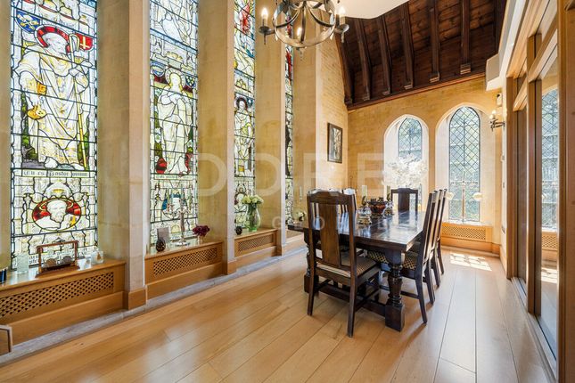The Ridgeway, London, NW7 3 bed maisonette for sale