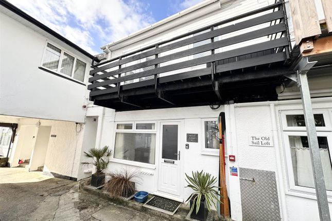 3 bedroom maisonette for sale