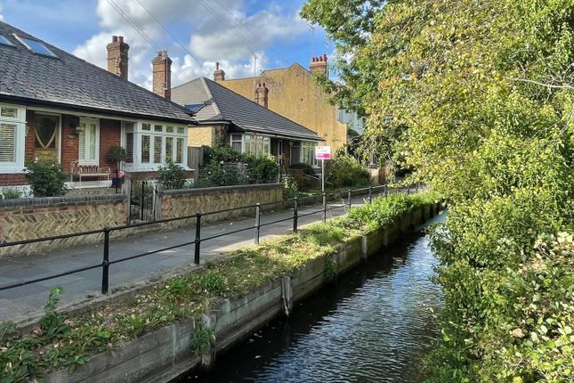 4 bedroom detached bungalow for sale