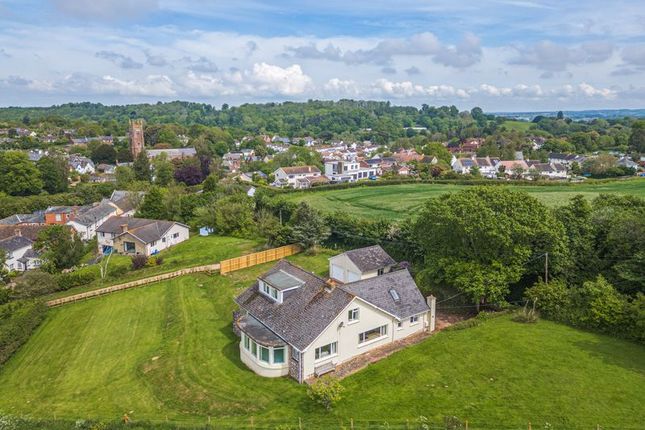5 bed detached house