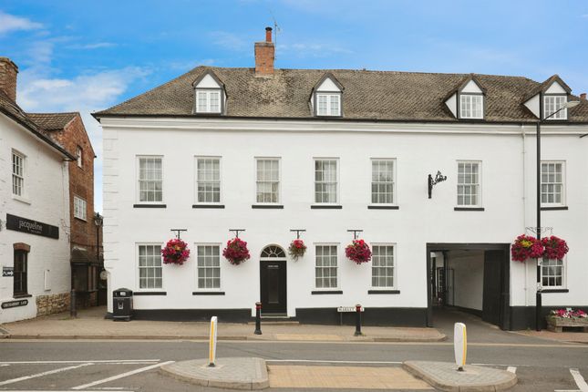 5 bedroom town house for sale