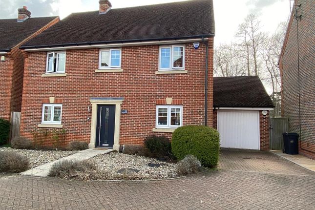 Whitewater Road, Fleet GU51 4 bed detached house for sale