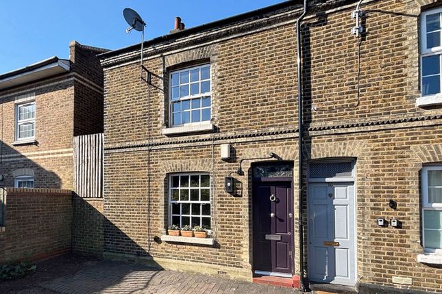 Stoke Place, London NW10 3 bed end of terrace house for sale