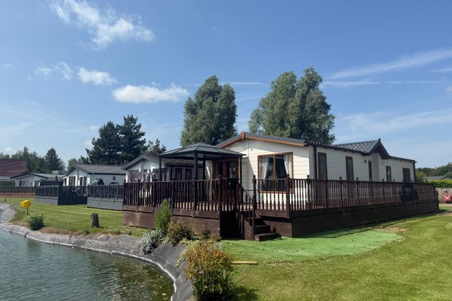 2 bedroom lodge for sale
