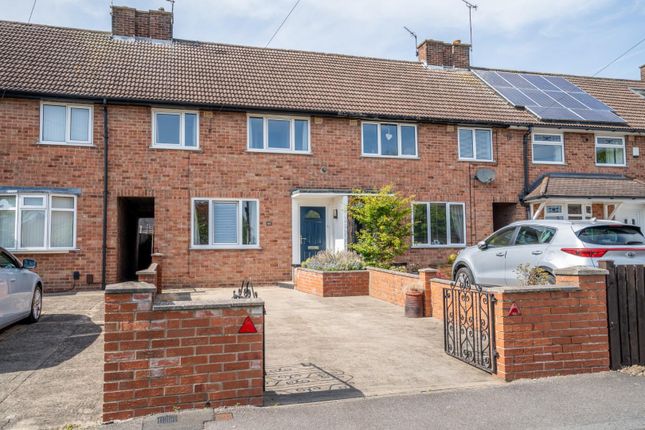 Lowfields Drive, York 3 bed townhouse for sale