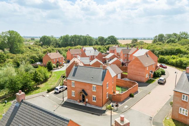 Glebe Road, Northampton NN7 4 bed detached house for sale
