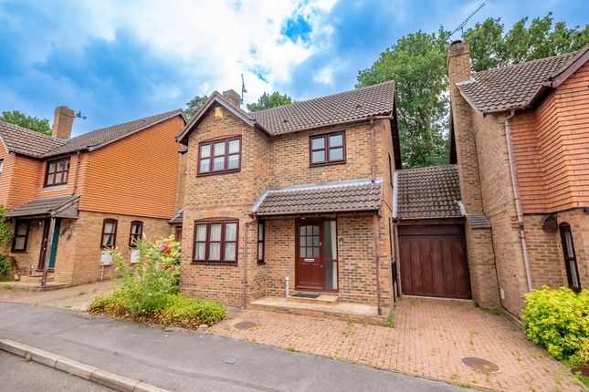 College Town, Sandhurst GU47 3 bed detached house for sale