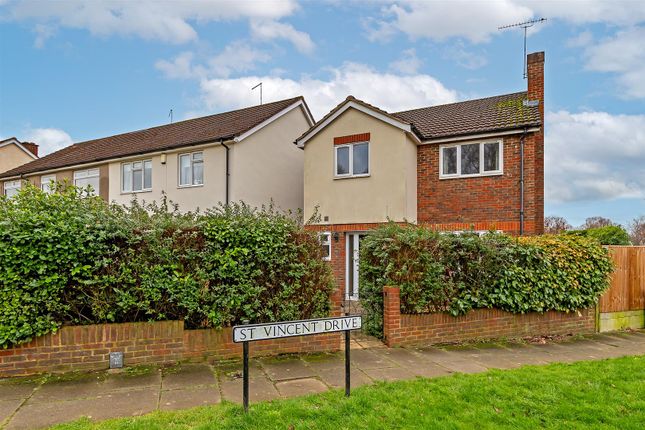 St. Vincent Drive, St. Albans 3 bed detached house for sale