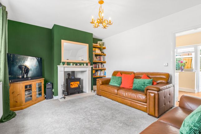 2 bedroom semi-detached house for sale
