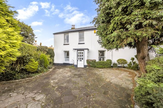 4 bedroom end of terrace house for sale