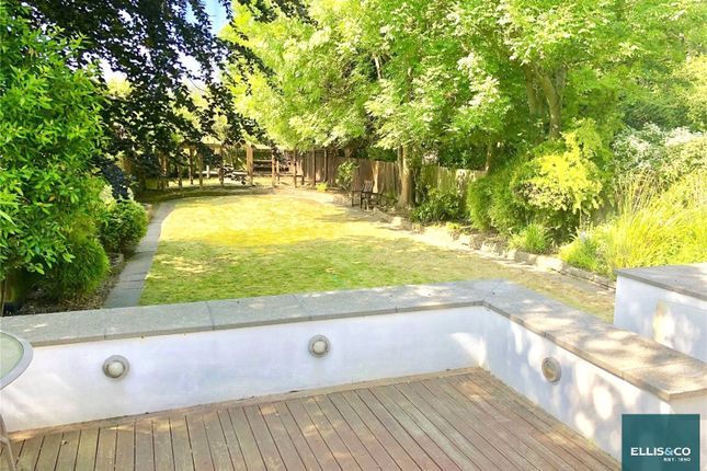 Cheyne Walk, Hendon, NW4 4 bed detached house for sale