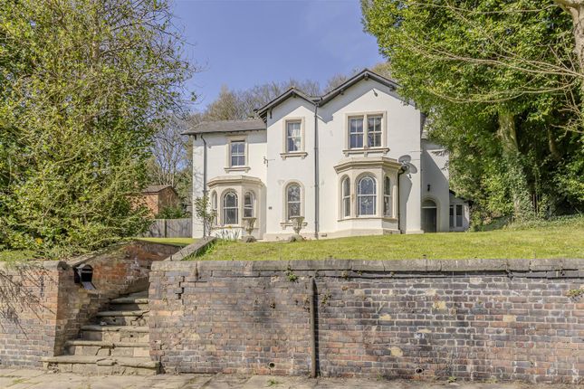 6 bedroom detached house for sale