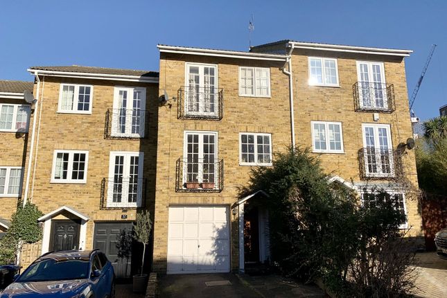 Boyd Close, Kingston Upon Thames, KT2 4 bed terraced house for sale