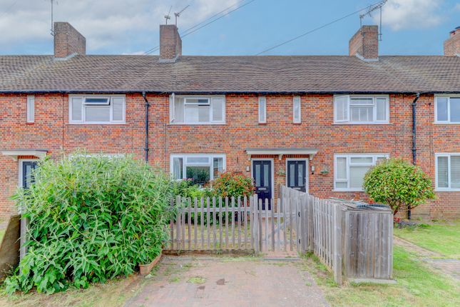 Woodcock Avenue, High Wycombe HP14 3 bed terraced house for sale