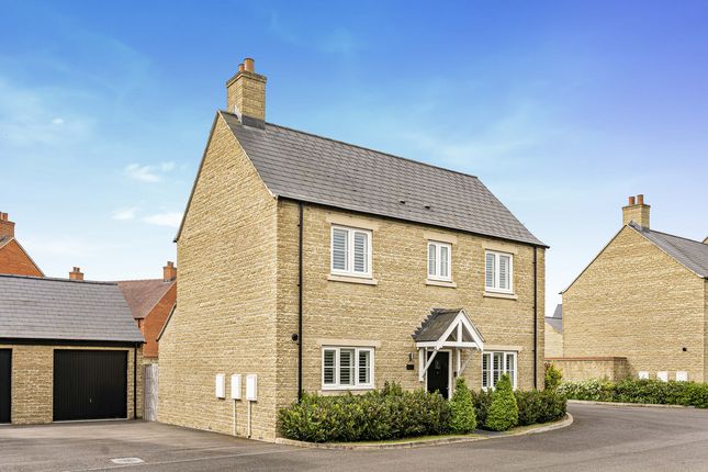 Violet Close, Ambrosden, OX25 4 bed detached house for sale