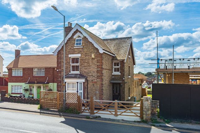 4 bed detached house