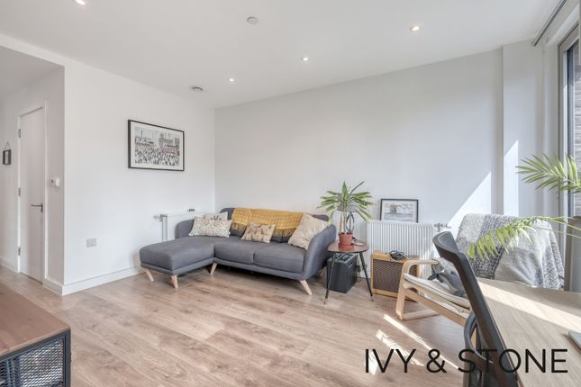 Copeland Court, Silvertown, E16 1 bed apartment for sale