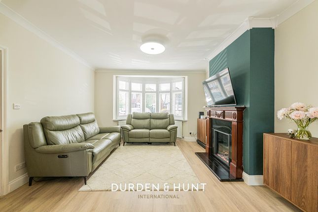 Hazelmere Gardens, Hornchurch, RM11 4 bed terraced house for sale