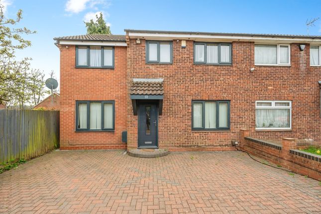 5 bedroom semi-detached house for sale