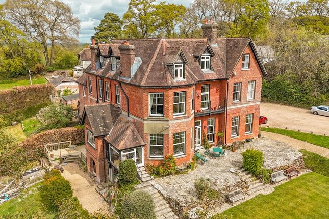 Flat  Bells House, WIMBORNE, BH21 3 bed flat for sale