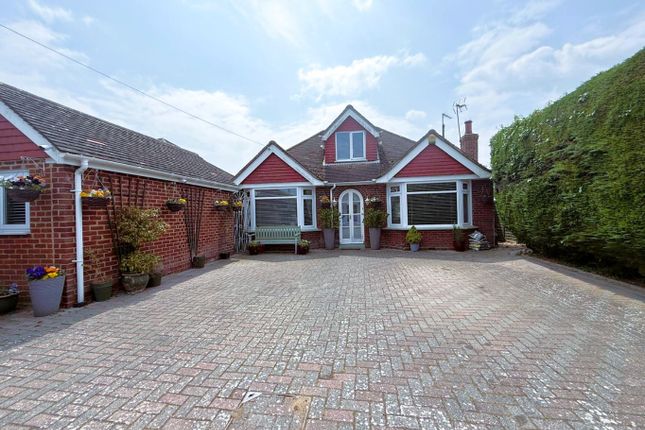 London Road, Newington 3 bed chalet for sale