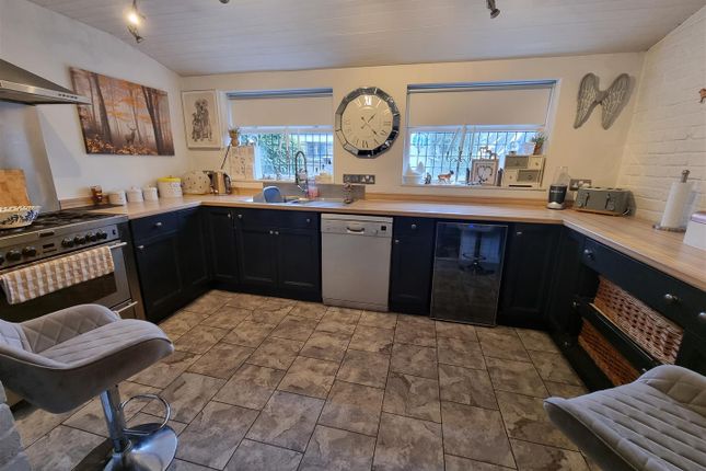 High Street, Gorleston 3 bed terraced house for sale