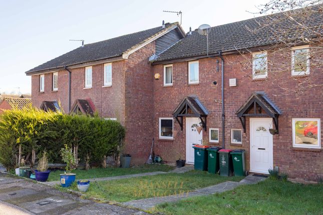 Hillingdale, Crawley RH11 2 bed terraced house for sale