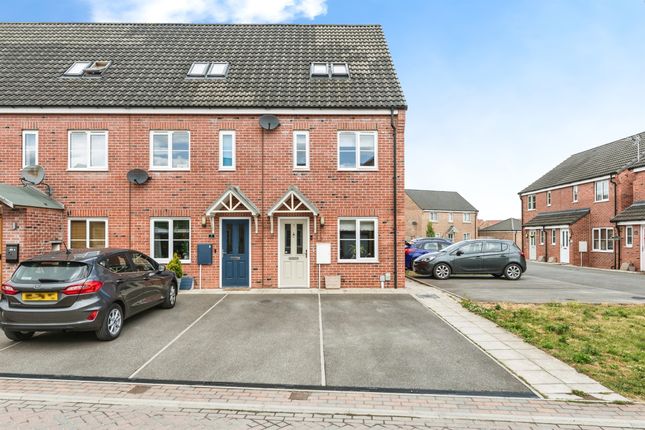 3 bedroom end of terrace house for sale