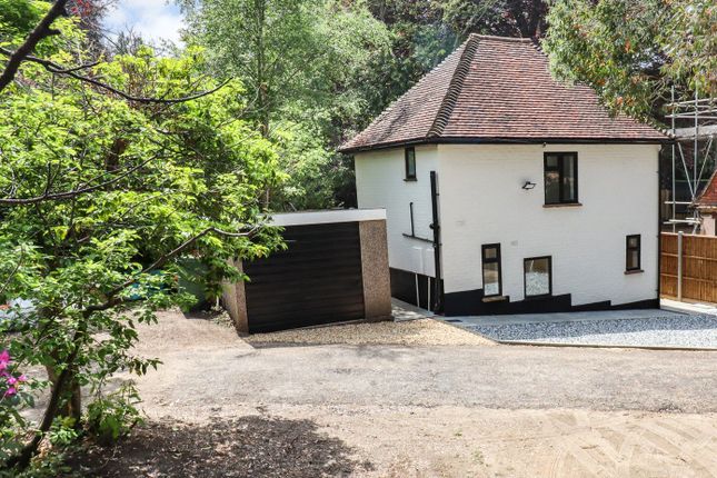 Springfield Road, Surrey GU15 2 bed detached house for sale