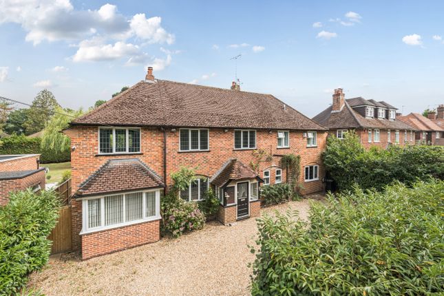 Finchampstead Road, Berkshire RG40 4 bed detached house for sale