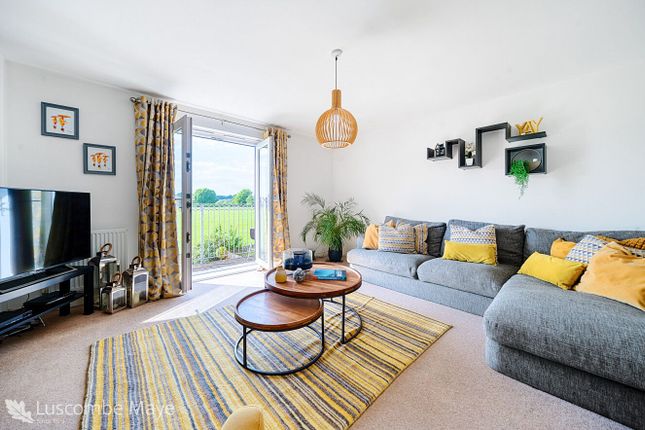 3 bedroom town house for sale