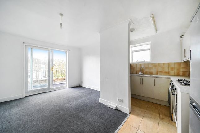 Ridley Road, London, NW10 3 bed flat for sale
