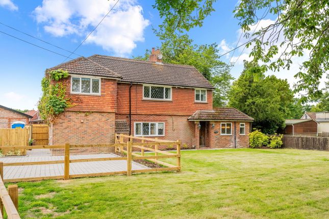 Tandridge Lane, Lingfield RH7 4 bed detached house for sale