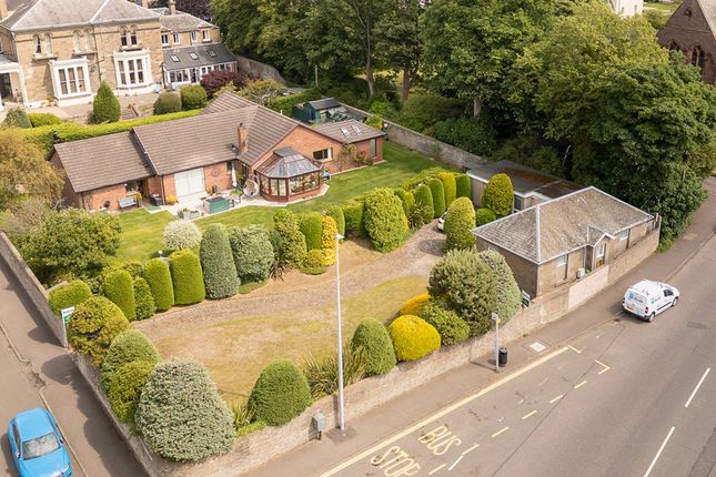 2 Bayfield Road, Broughty Ferry... 3 bed cottage for sale