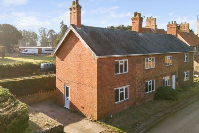 Riby Church Hill, Grimsby DN37 3 bed semi