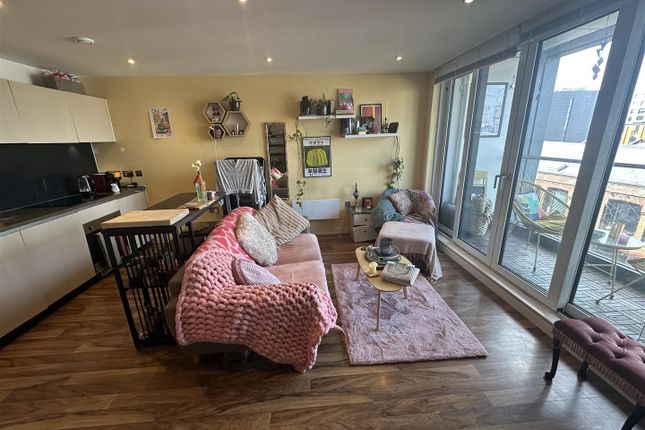 2 bed flat