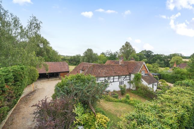 Wrotham Hill, Godalming GU8 3 bed semi