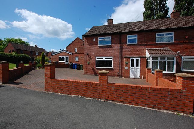 Downshaw Road, Greater Manchester OL7 3 bed end of terrace house for sale
