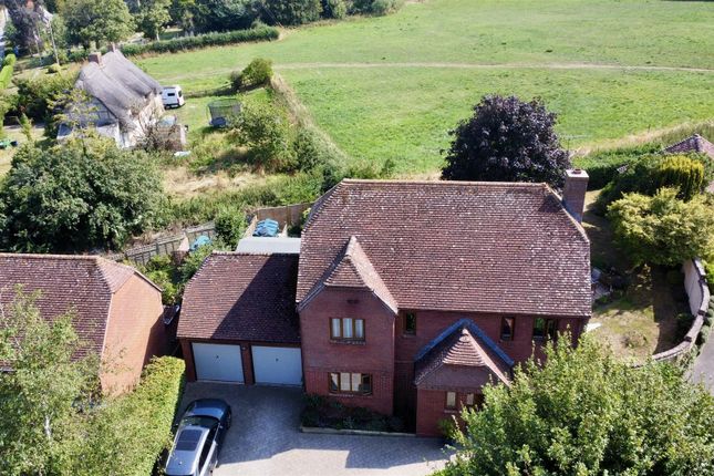 4 bed detached house