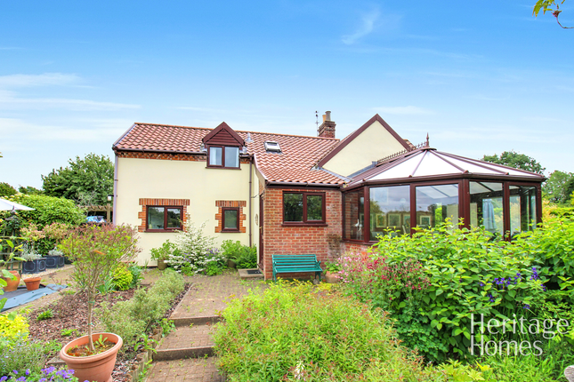 Turnpike Cottage North, Norwich Road... 2 bed cottage for sale