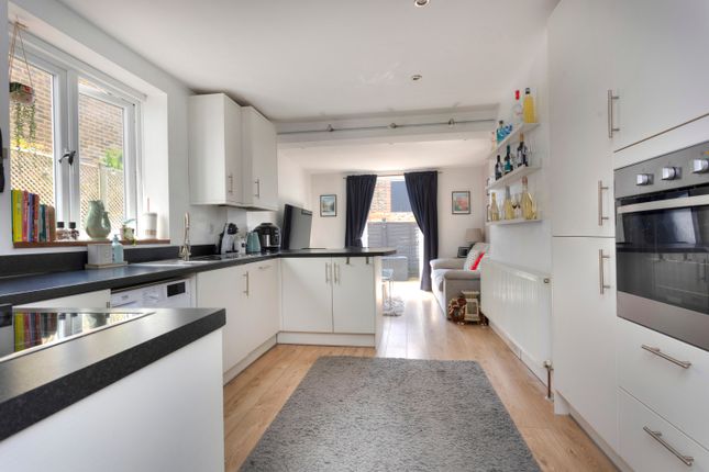Highcroft Villas, Brighton, BN1 2 bed flat for sale
