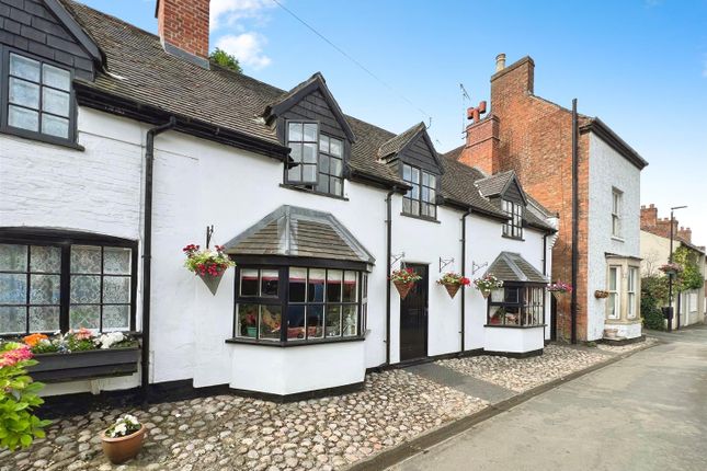 4 bedroom cottage for sale
