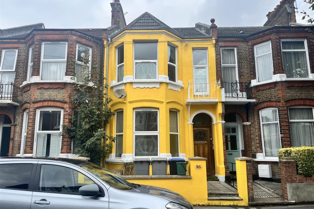 Bathurst Gardens, Kensal Rise 2 bed flat for sale