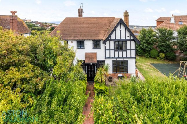 Roedean Crescent, Brighton BN2 3 bed detached house for sale
