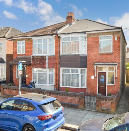 Magdalen Road, Portsmouth, Hampshire 3 bed semi