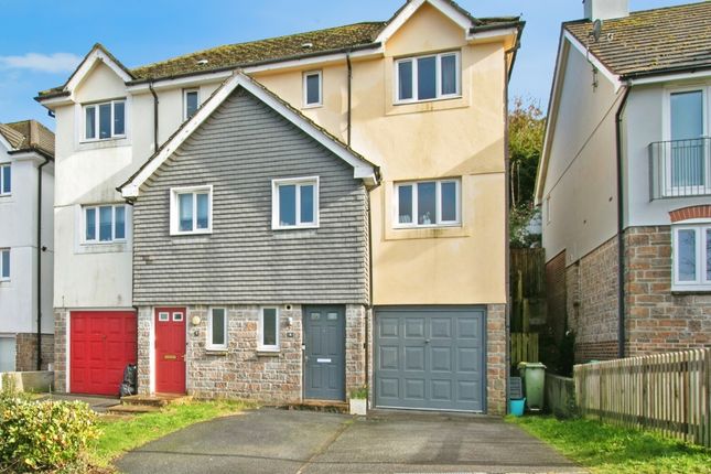 3 bedroom town house for sale