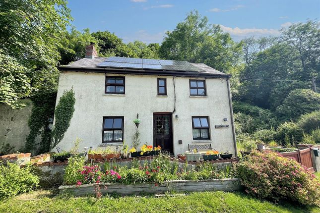 Penybont, Carmarthen 2 bed detached house for sale
