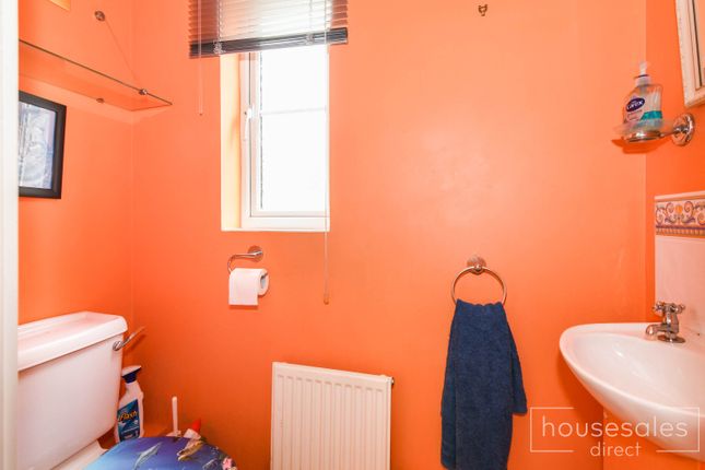 3 bed detached house